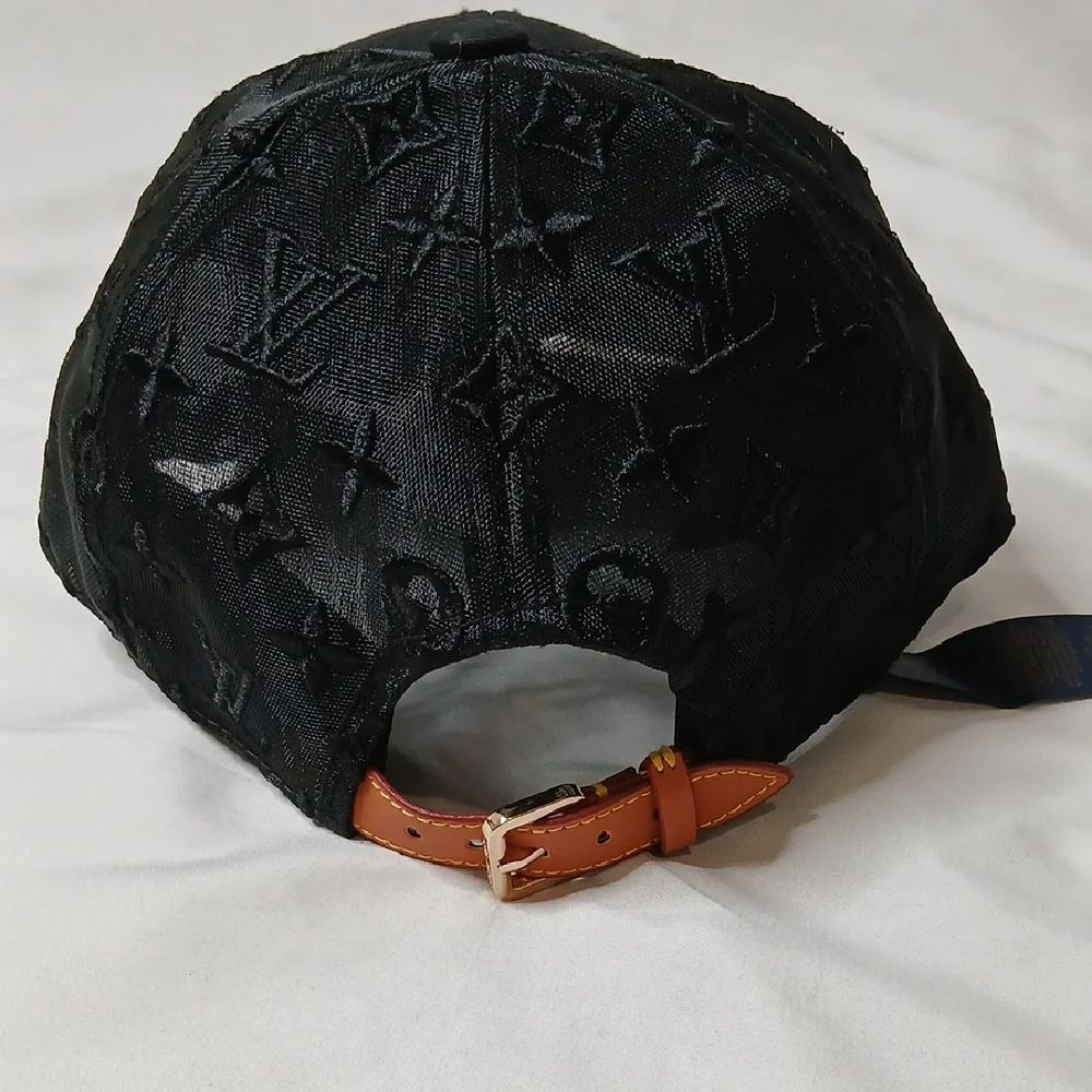 Louis Vuitton Black Monogram Cap - Picture 3 of 7